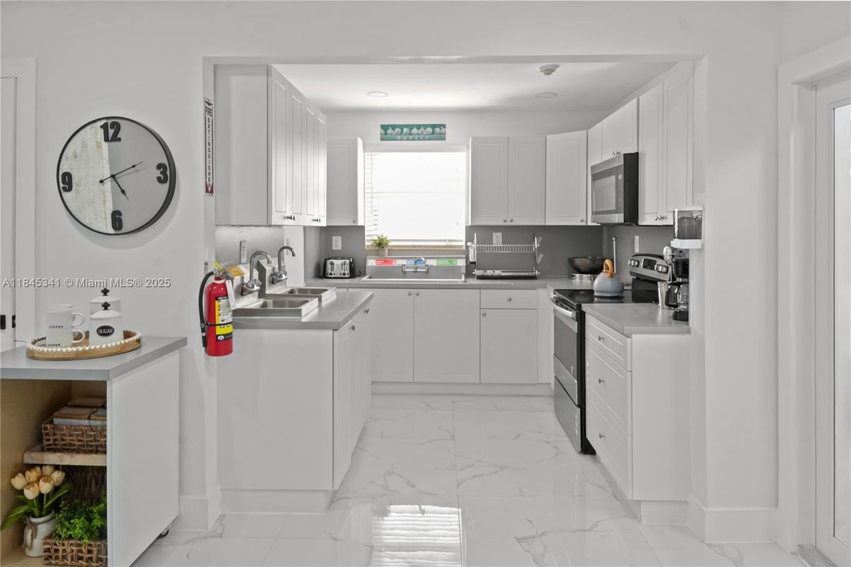 Interior, Kitchen, Marble, Recessed Lighting, Stainless Steel Appliances