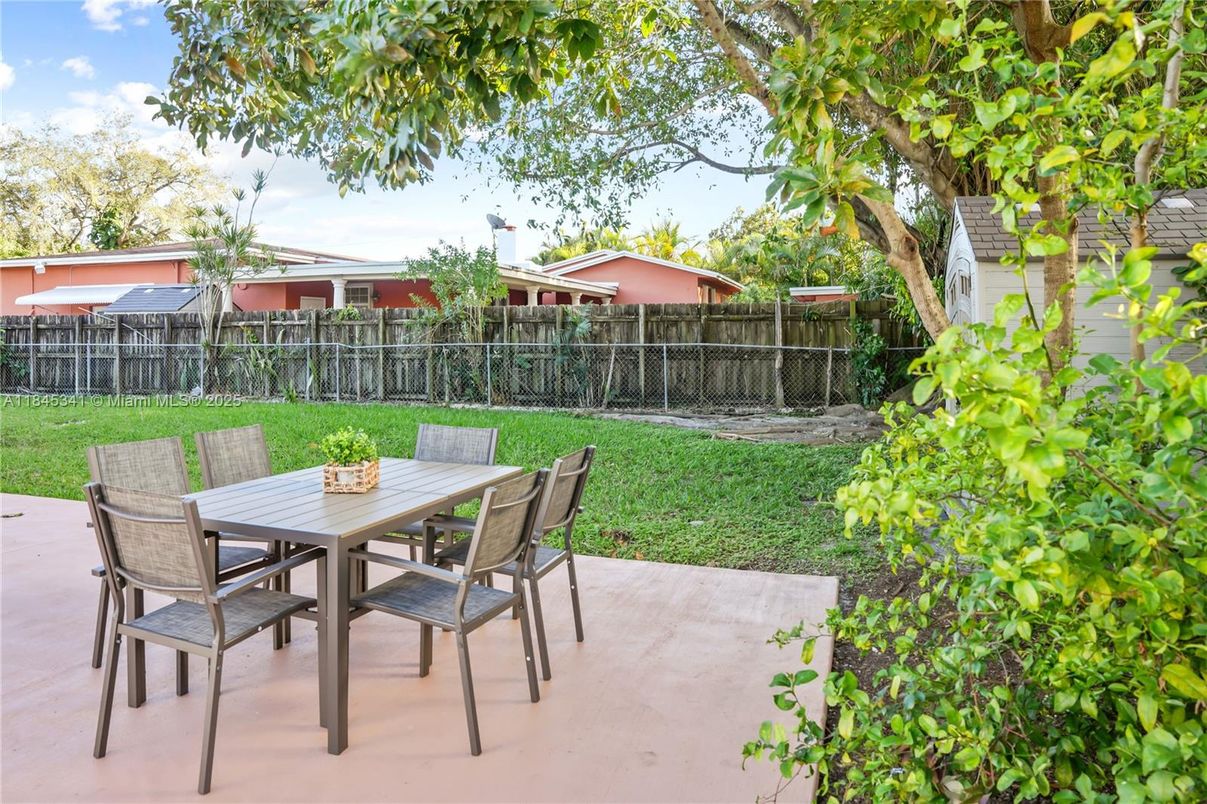 Backyard, Exterior