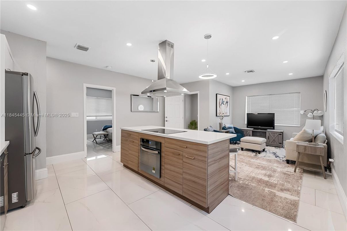 Interior, Kitchen, Living room, Pendant Lights, Recessed Lighting