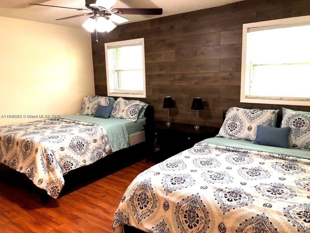 Bedroom, Interior, Wood Texture Flooring, Wooden Walls