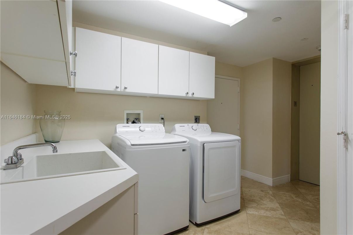 Interior, Washer