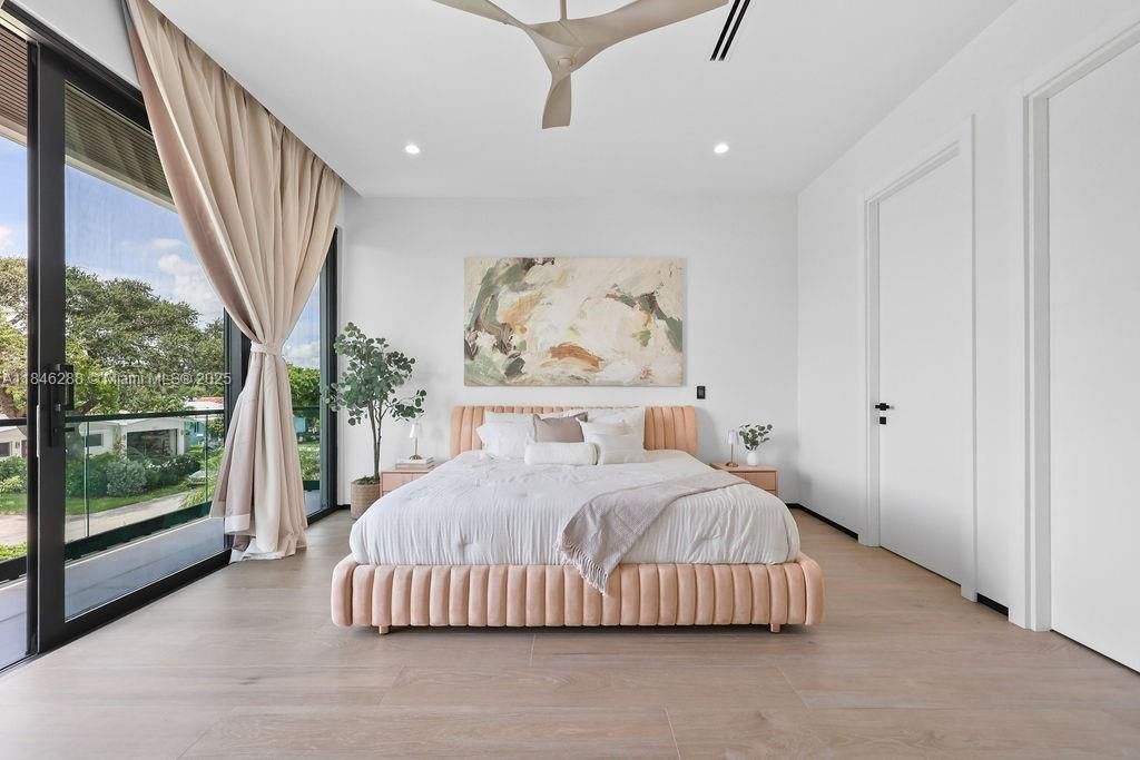 Bedroom, Interior, Recessed Lighting, Wood Texture Flooring