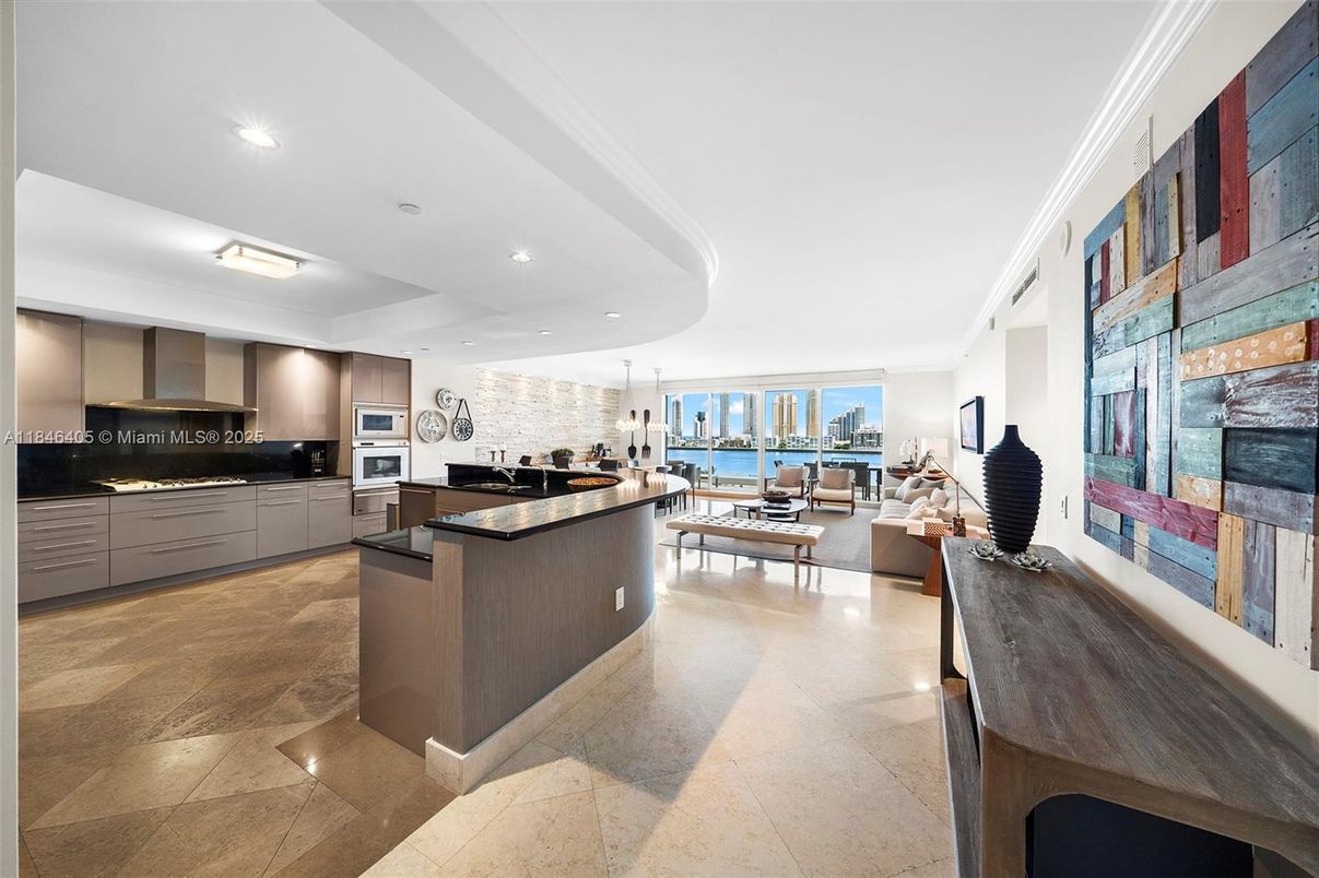 Dining room, Interior, Kitchen, Pendant Lights, Recessed Lighting, Stainless Steel Appliances, Water