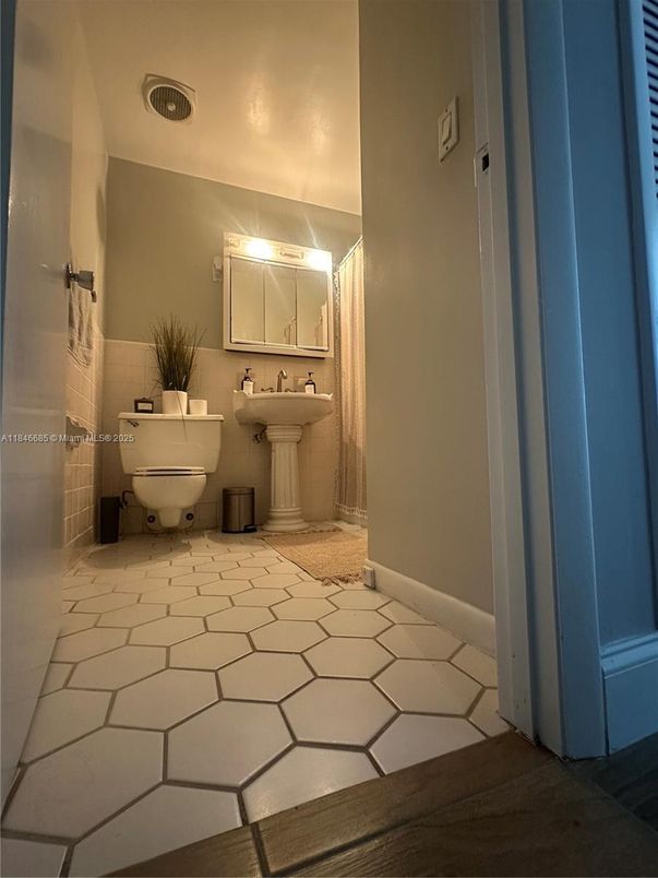 Bathroom, Interior