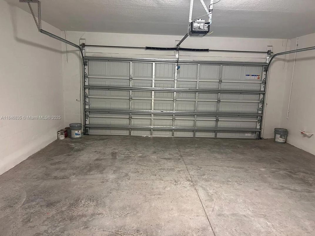 Garage, Interior