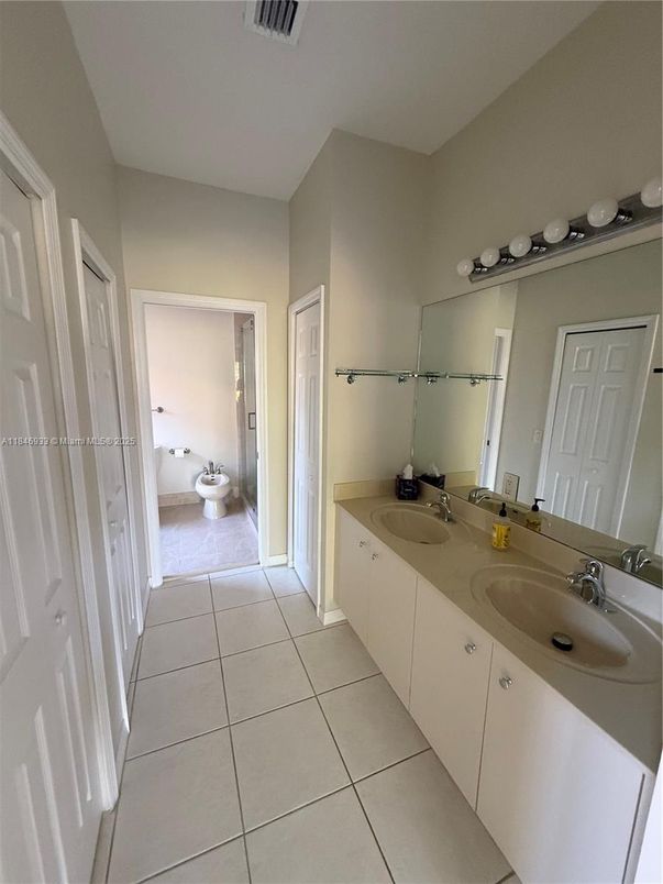Bathroom, Dual Sink Vanities, Interior