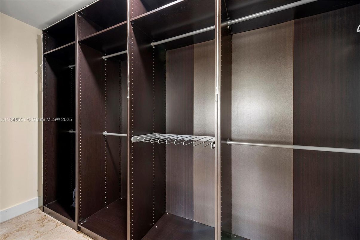 Interior, Walk-in Closets