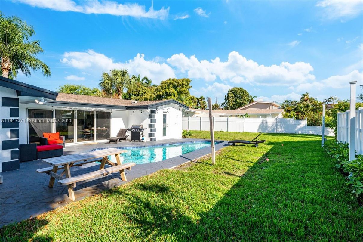 Backyard, Exterior, Pool