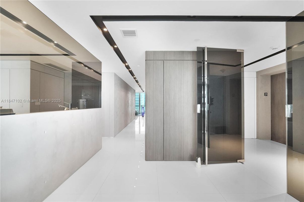 Elevator, Interior, Recessed Lighting