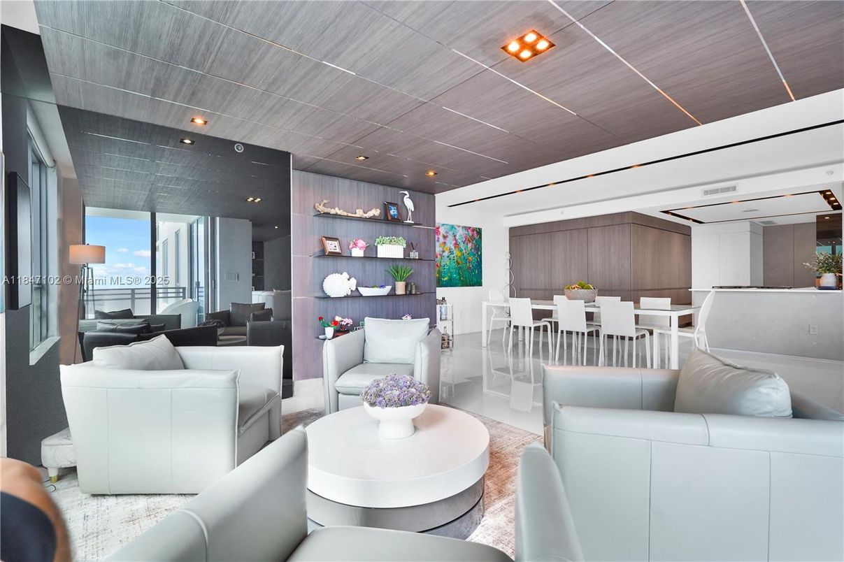 Dining room, Interior, Living room, Recessed Lighting