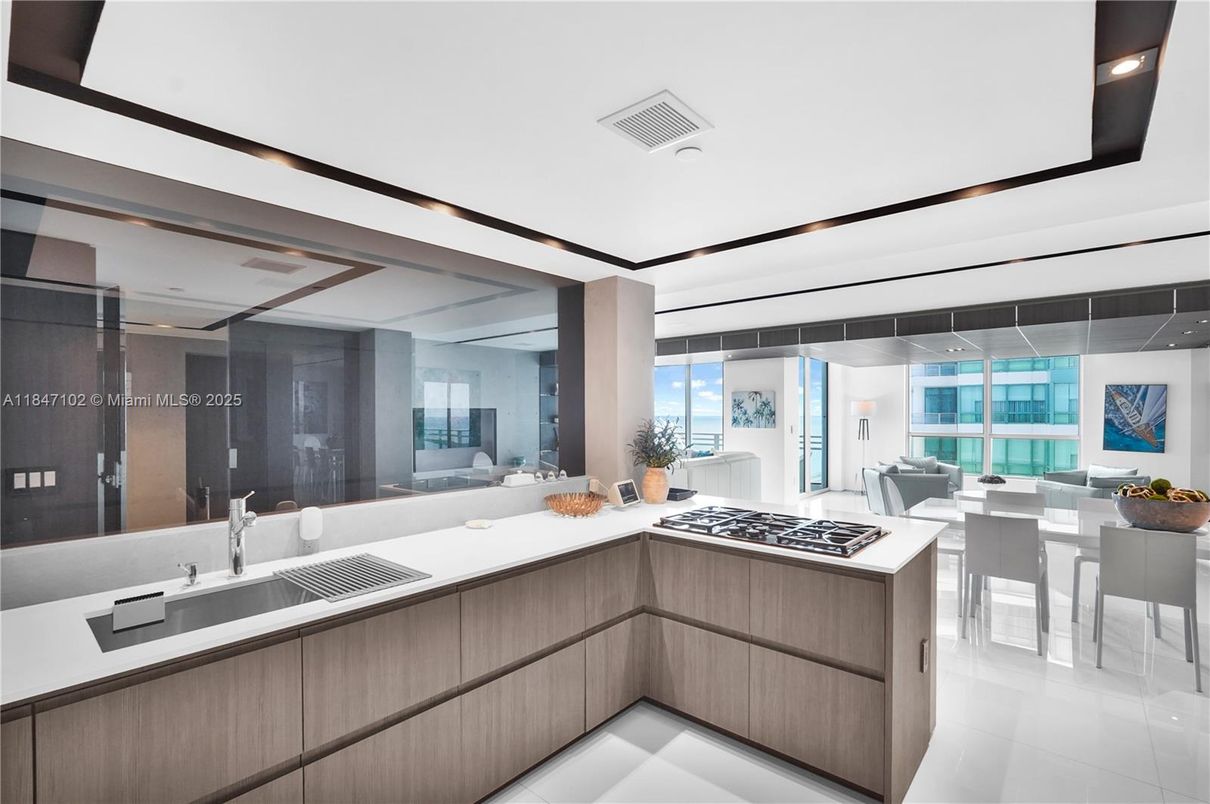 Dining room, Interior, Recessed Lighting, Water