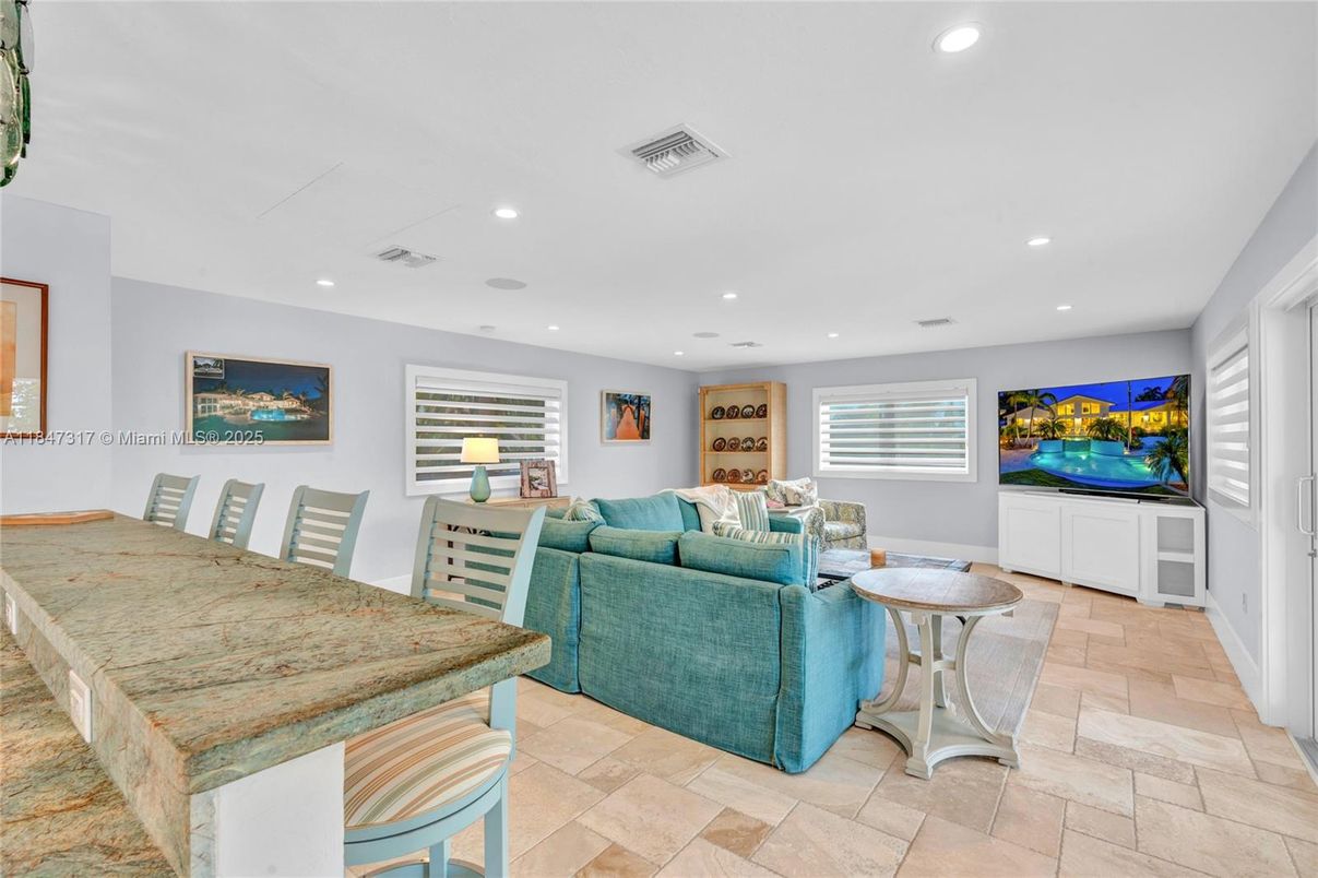 Dining room, Interior, Living room, Recessed Lighting