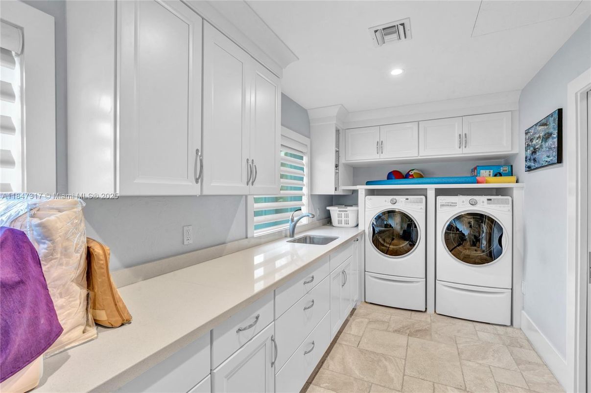 Interior, Recessed Lighting, Washer