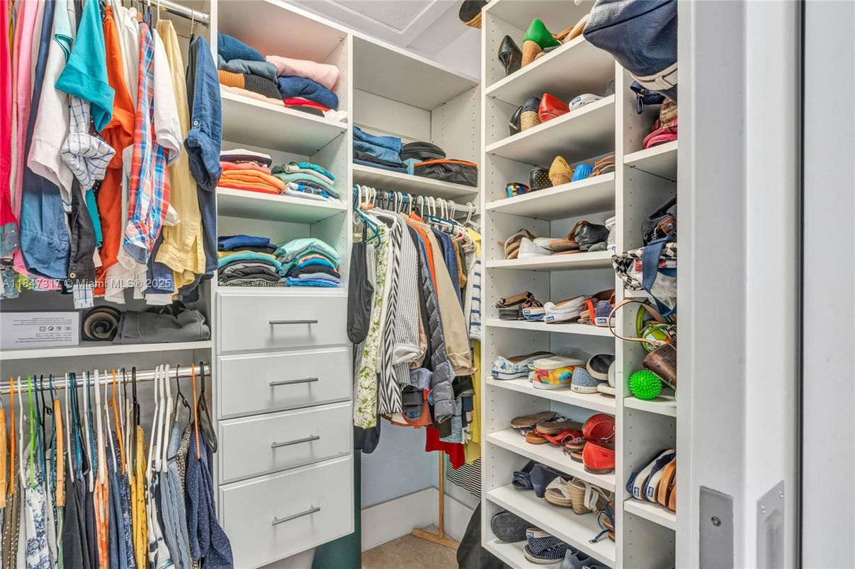Interior, Walk-in Closets