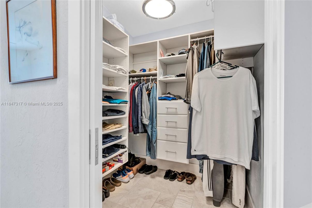 Interior, Recessed Lighting, Walk-in Closets