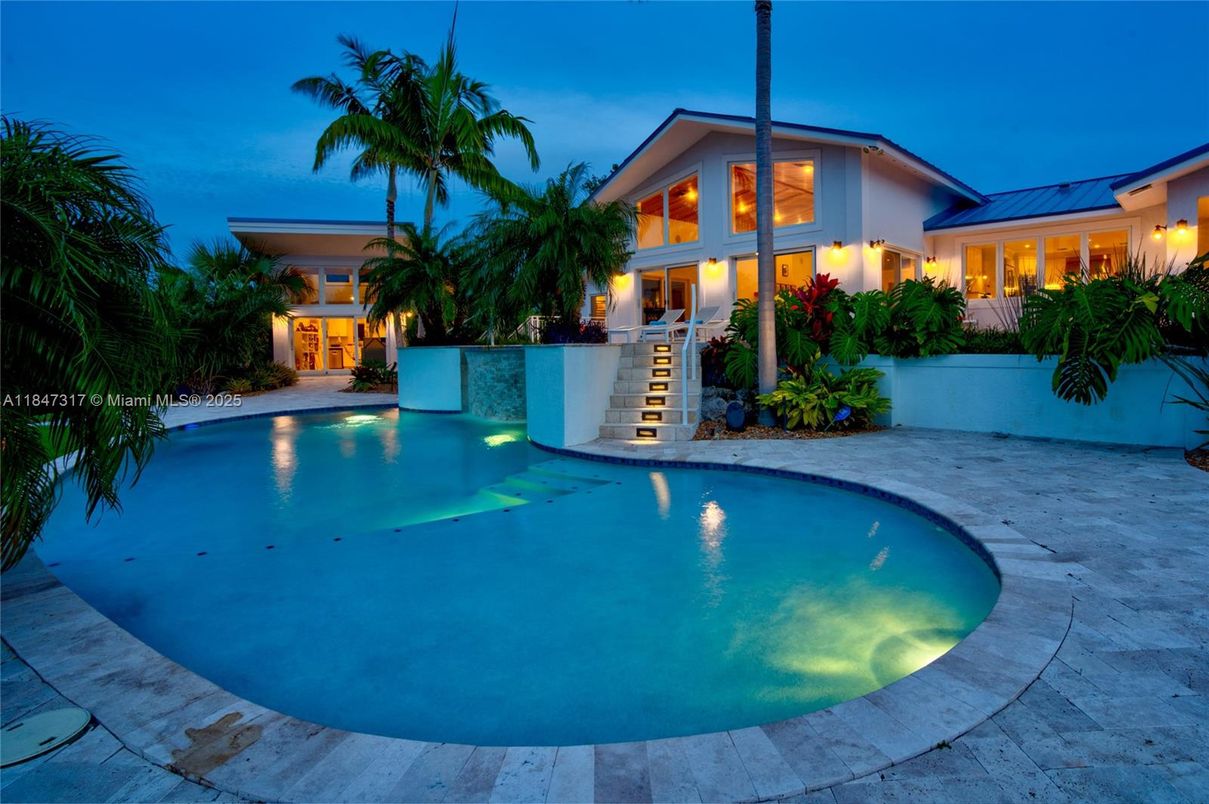 Exterior, Pool, Solar Panels
