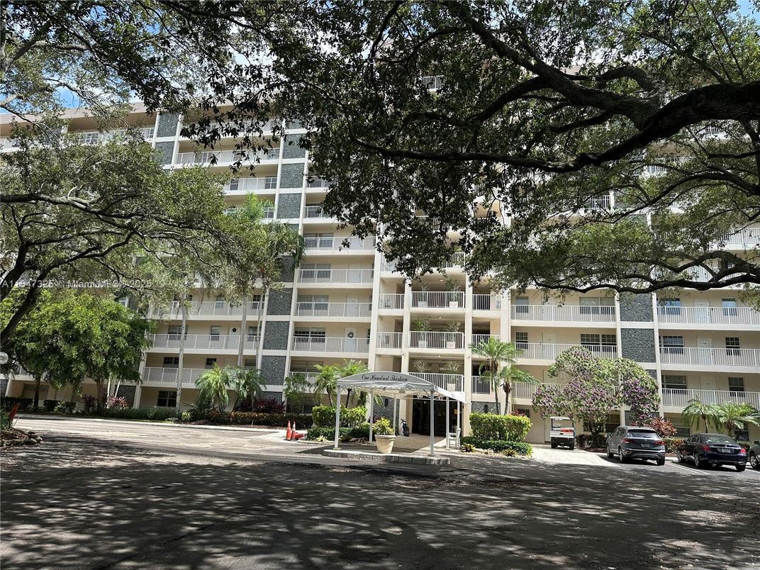 Exterior, Facade, Condo Building