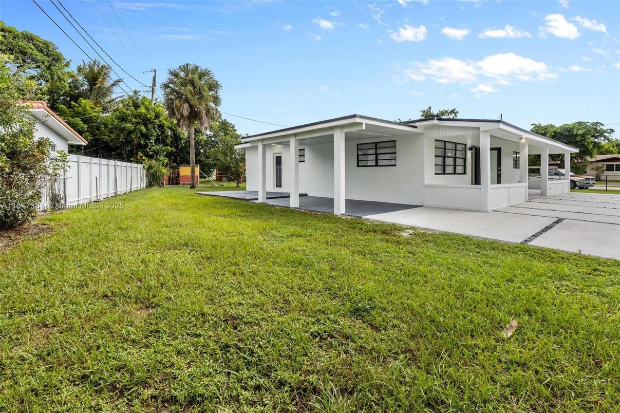 Backyard, Exterior