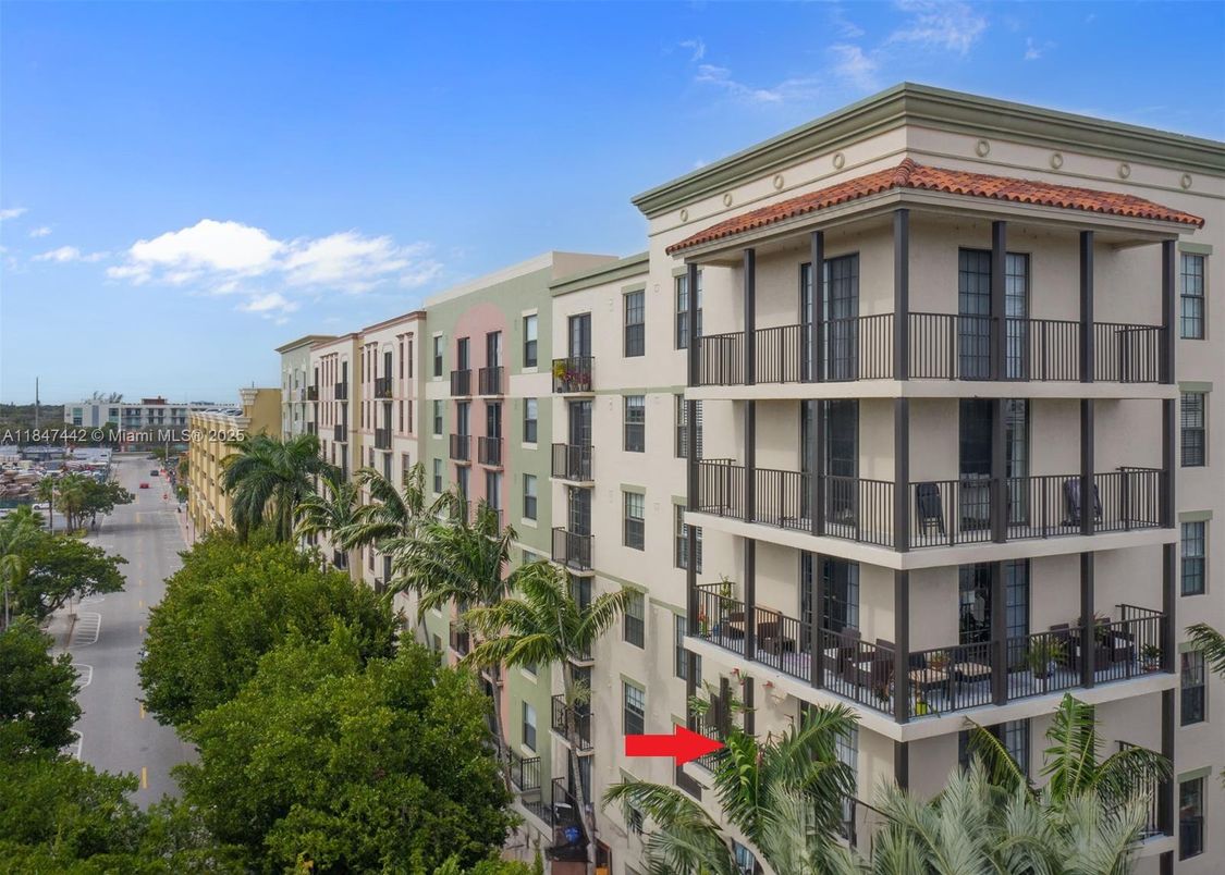 Exterior, Facade, Condo Building