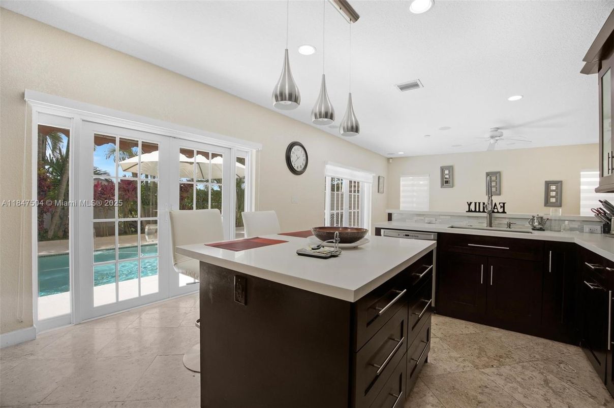 Dining room, Interior, Kitchen, Pendant Lights, Recessed Lighting
