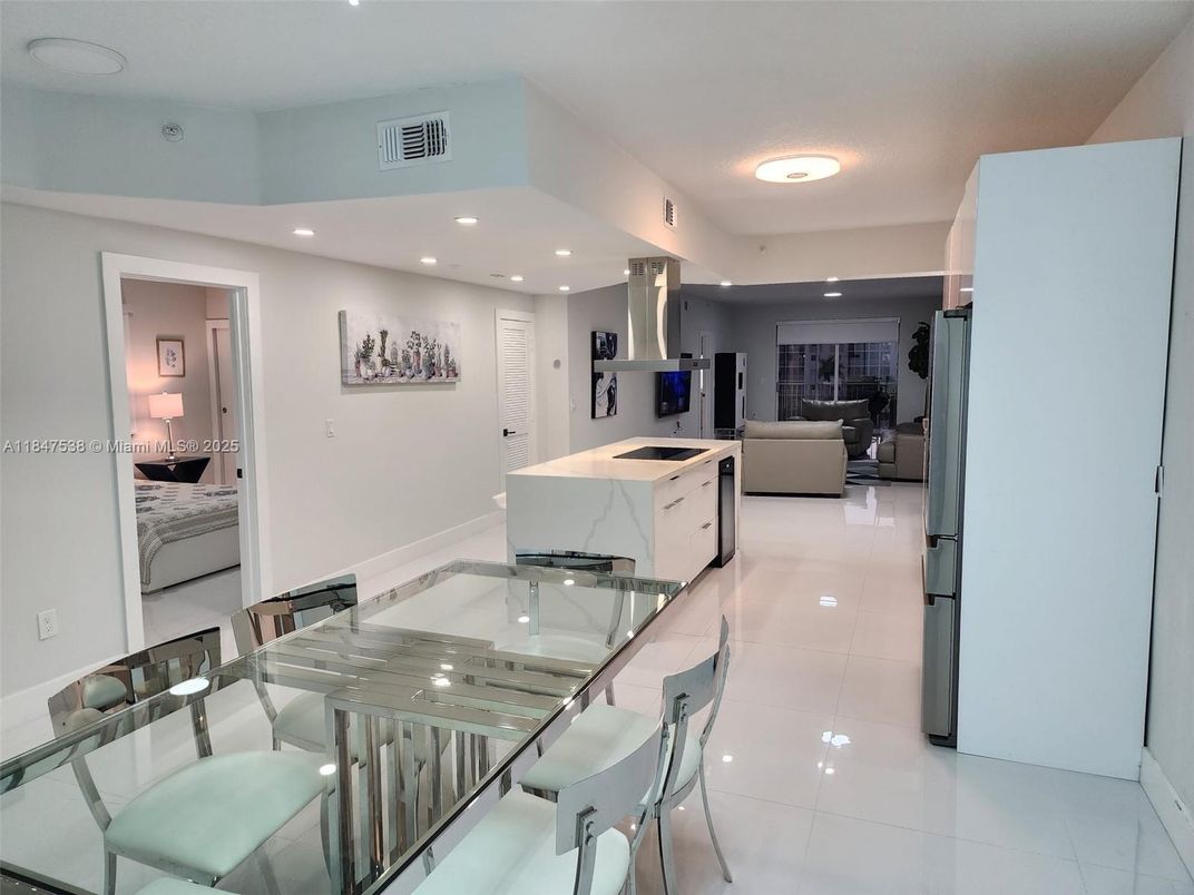 Dining room, Interior, Living room, Recessed Lighting