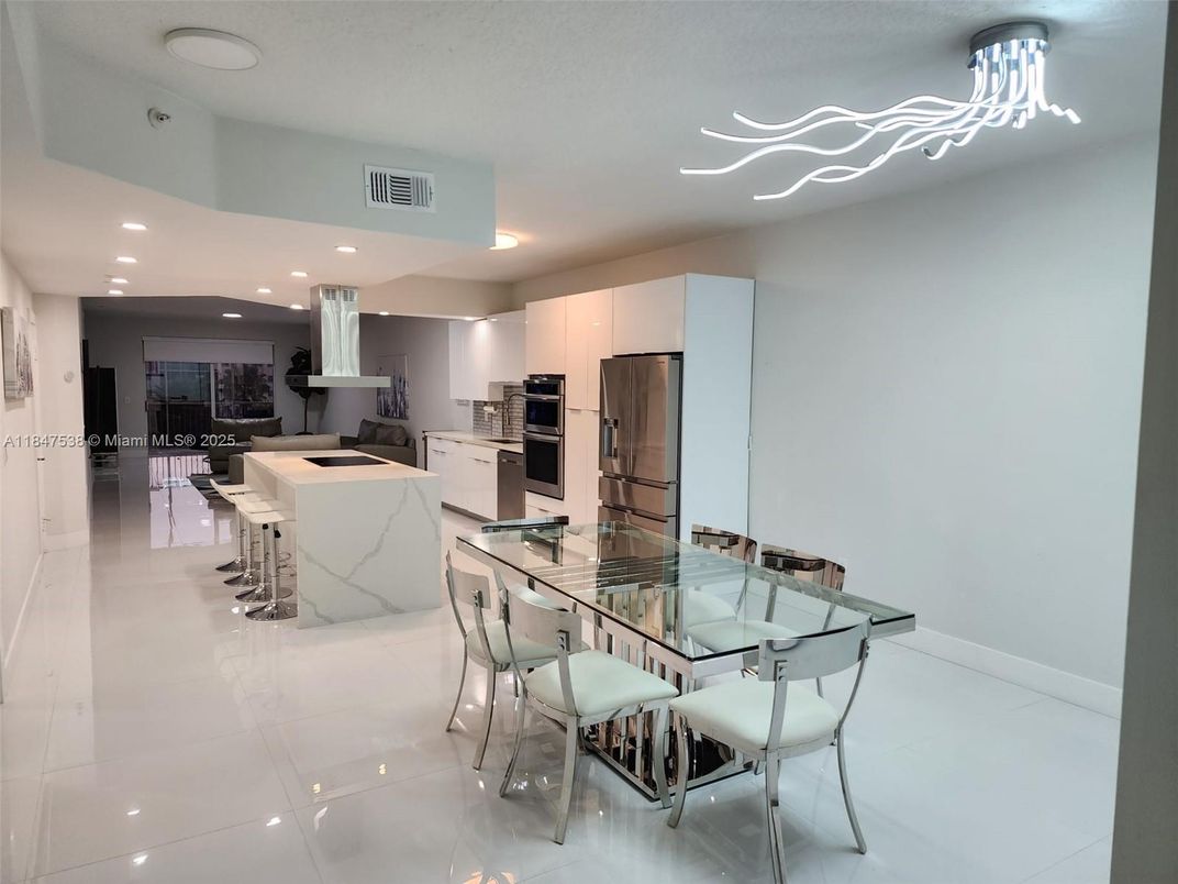 Dining room, Interior, Kitchen, Recessed Lighting, Stainless Steel Appliances