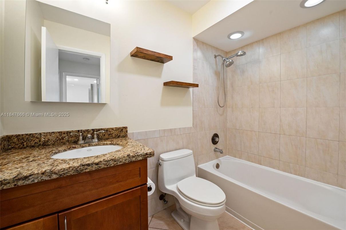 Bathroom, Interior, Recessed Lighting