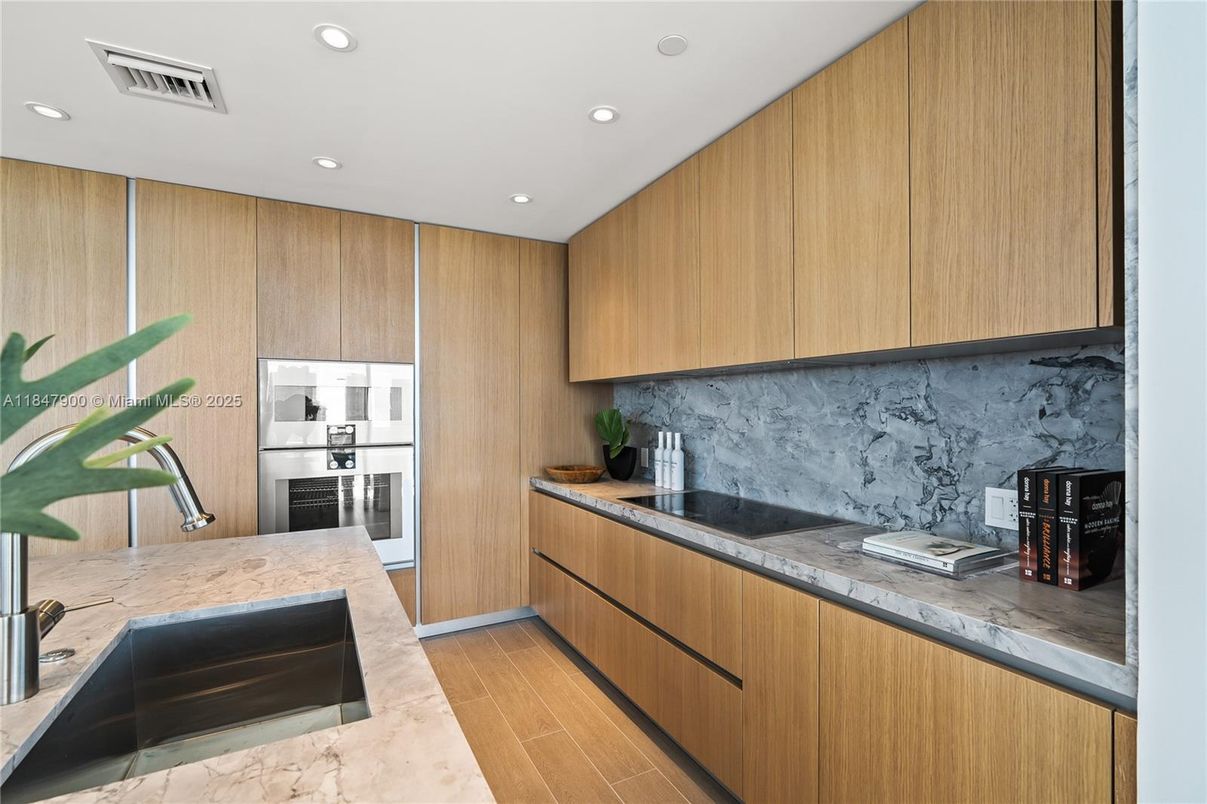 Interior, Kitchen, Recessed Lighting, Wood Texture Flooring