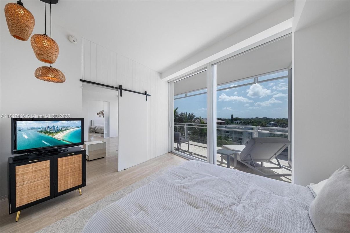 Bedroom, Interior, Pendant Lights, Wood Texture Flooring