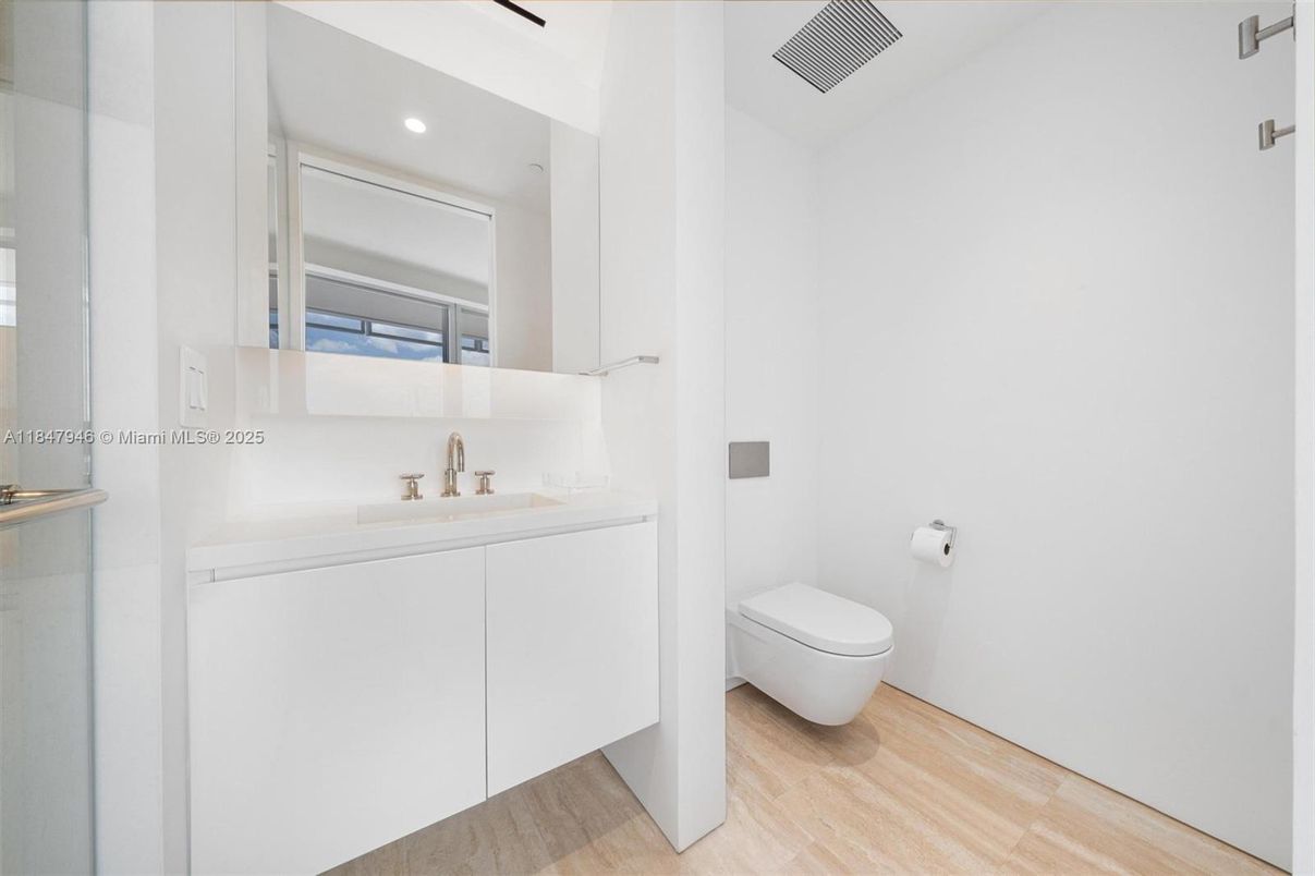 Bathroom, Interior, Recessed Lighting, Wood Texture Flooring