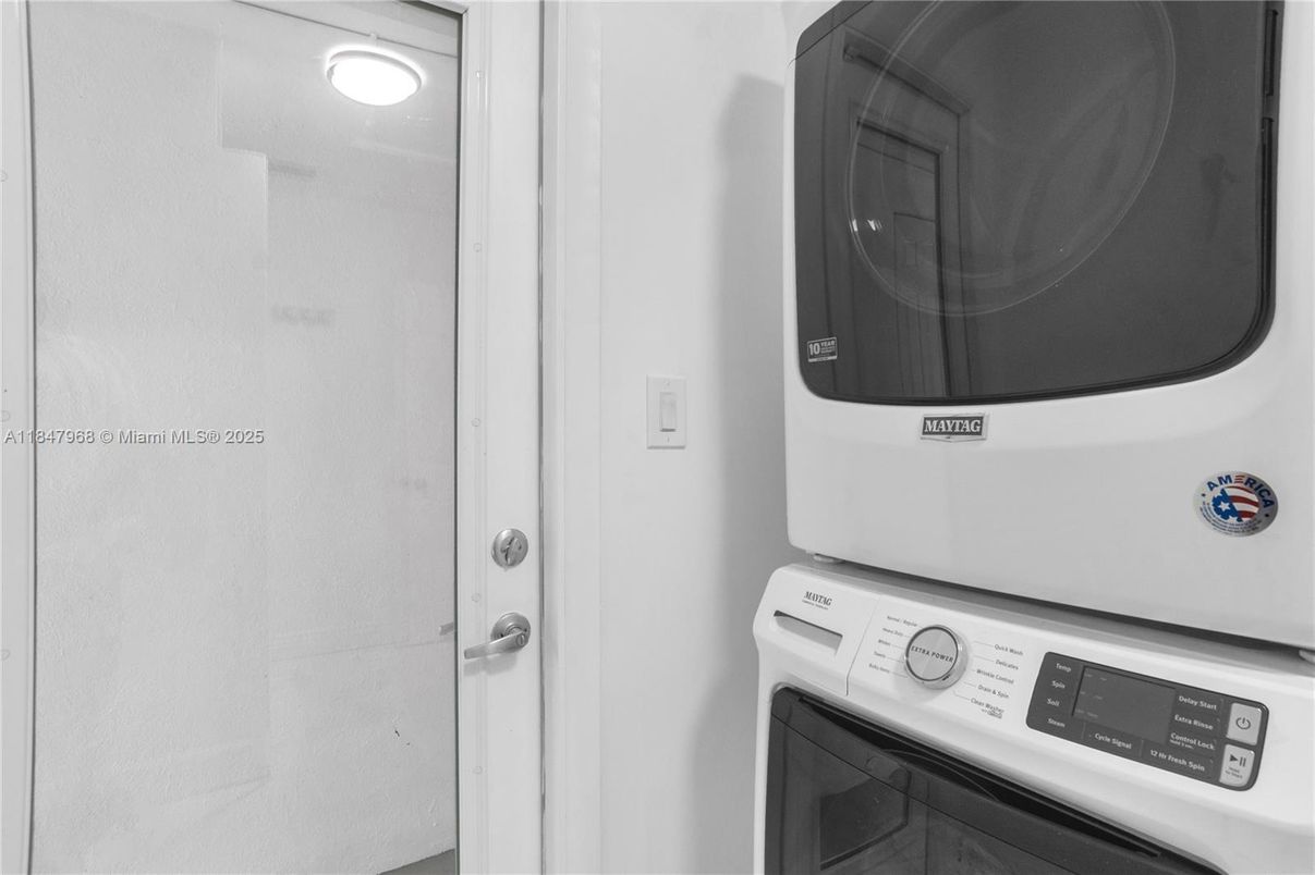 Interior, Washer