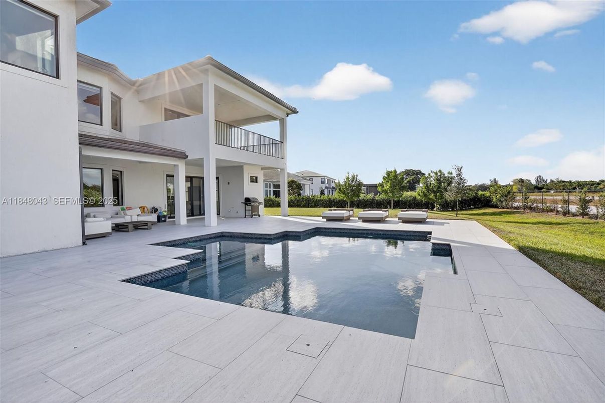 Backyard, Exterior, Pool