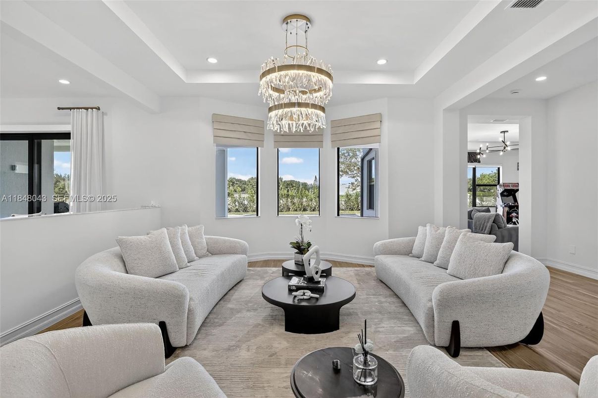 Chandelier, Interior, Living room, Recessed Lighting, Wood Texture Flooring