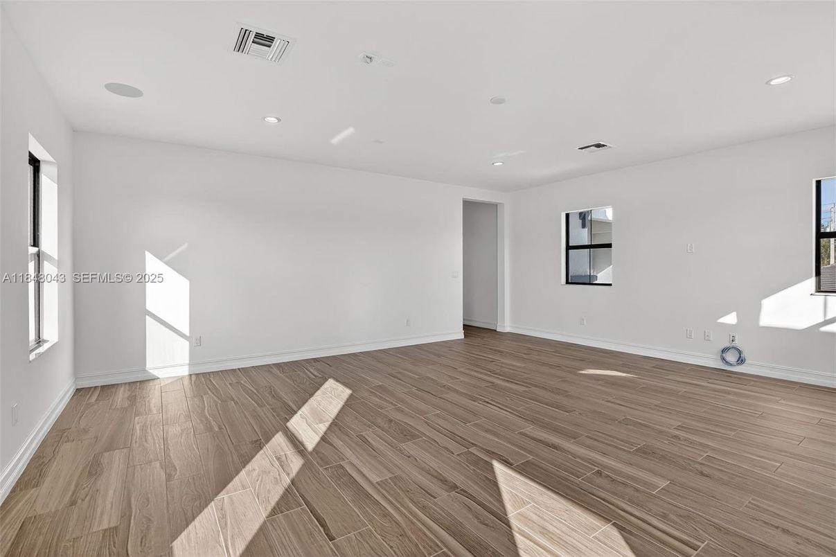 Empty room, Interior, Recessed Lighting, Wood Texture Flooring