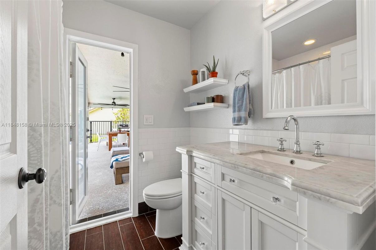 Bathroom, Interior, Recessed Lighting, Wood Texture Flooring