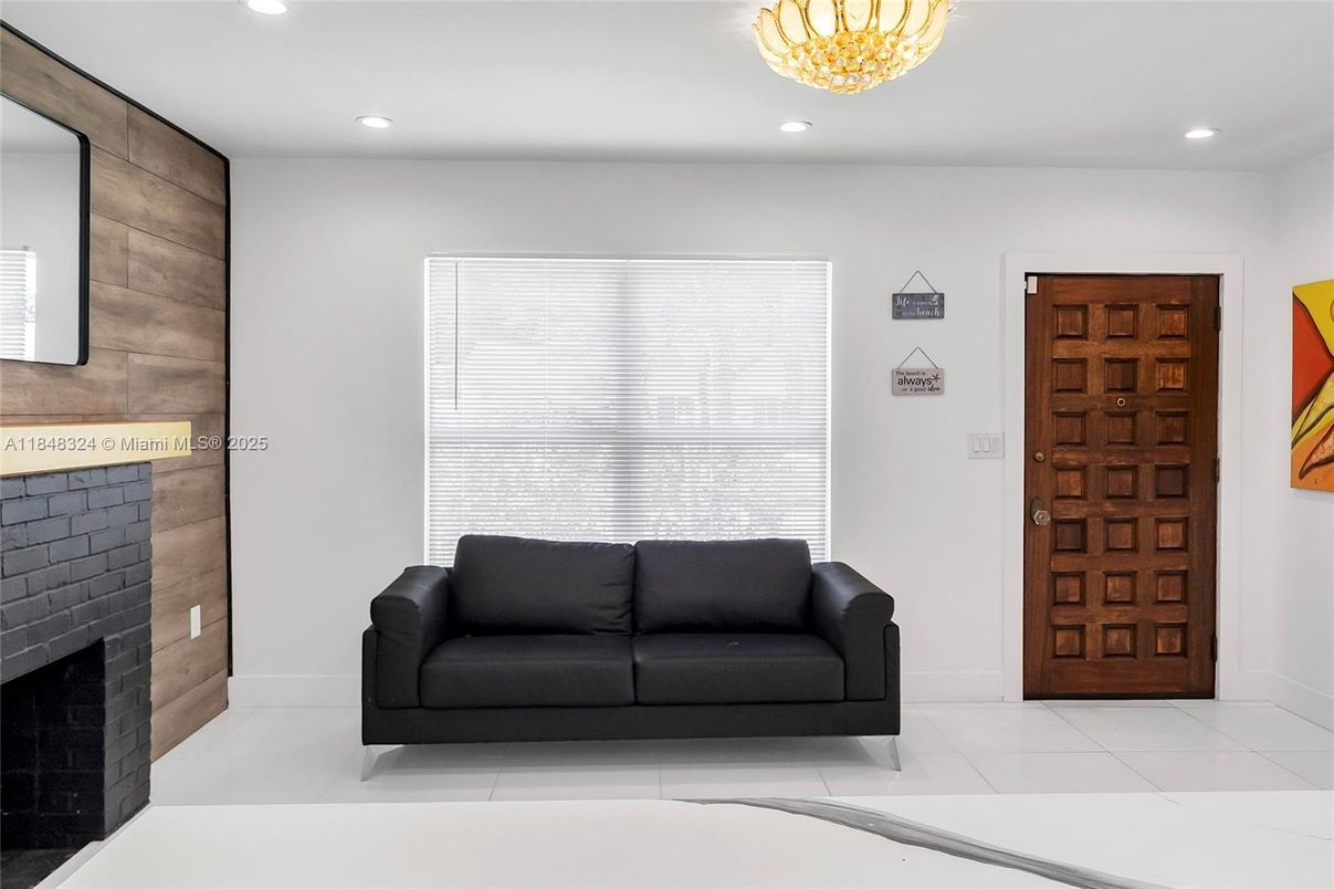 Fireplace, Interior, Recessed Lighting