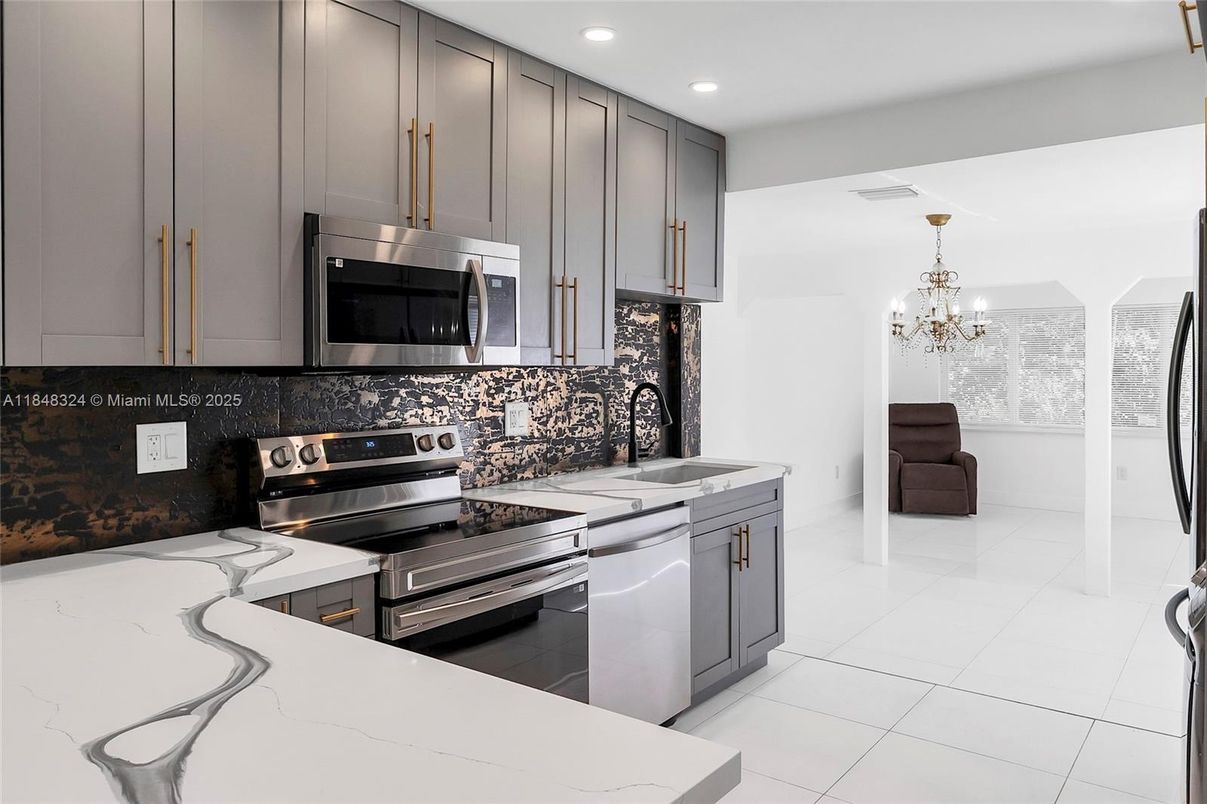 Chandelier, Interior, Kitchen, Recessed Lighting, Stainless Steel Appliances