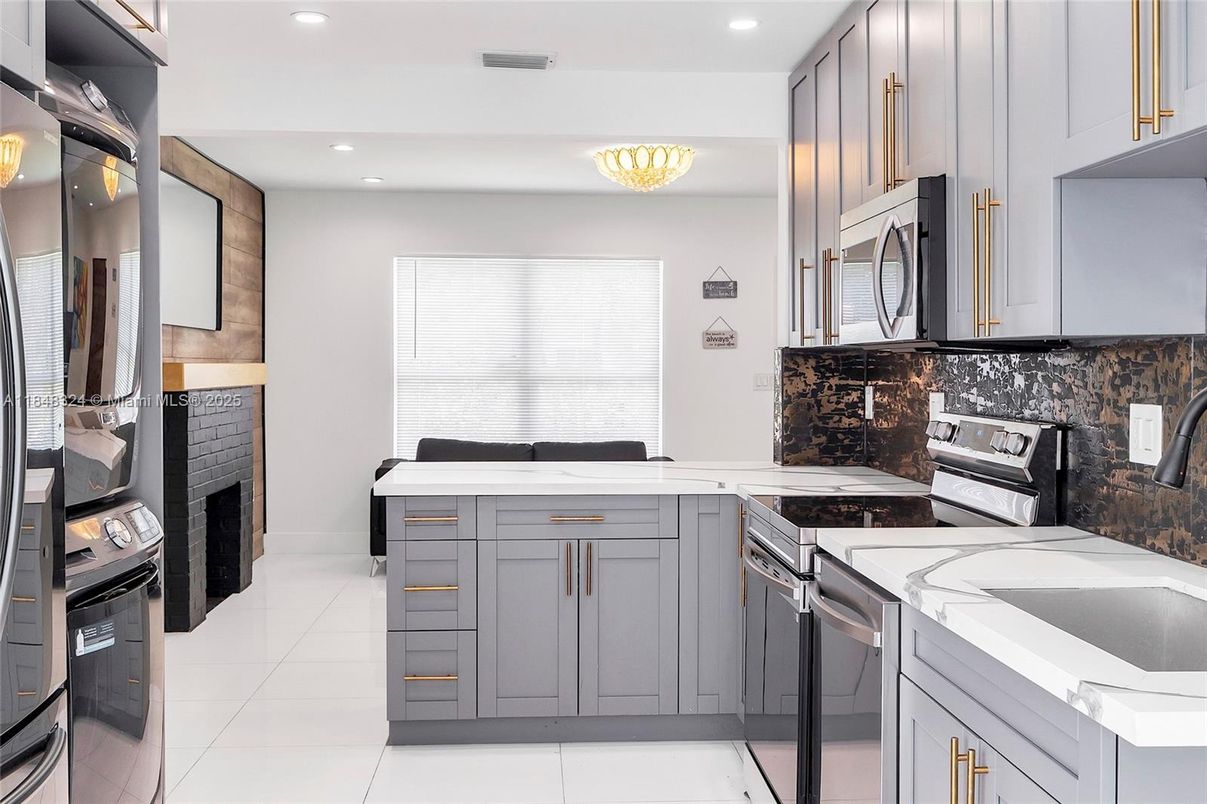 Interior, Kitchen, Recessed Lighting