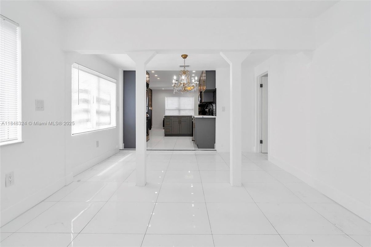 Chandelier, Empty room, Interior, Recessed Lighting