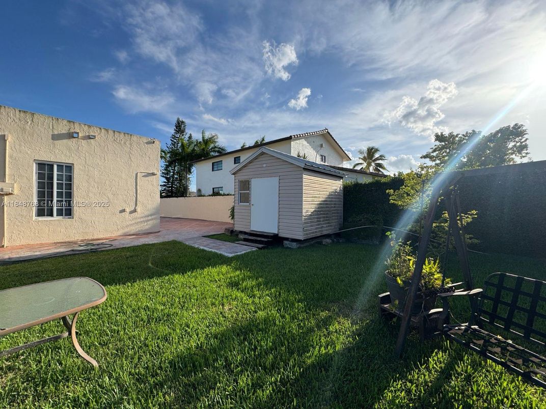 Backyard, Exterior