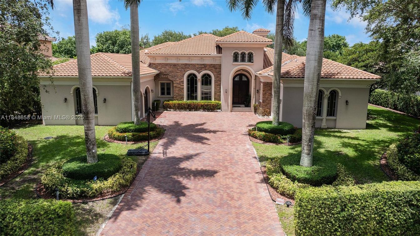 Backyard, Exterior, Facade, Brick Facade, Mediterranean
