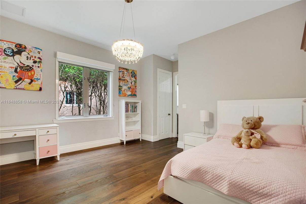 Bedroom, Chandelier, Interior, Pendant Lights, Wood Texture Flooring