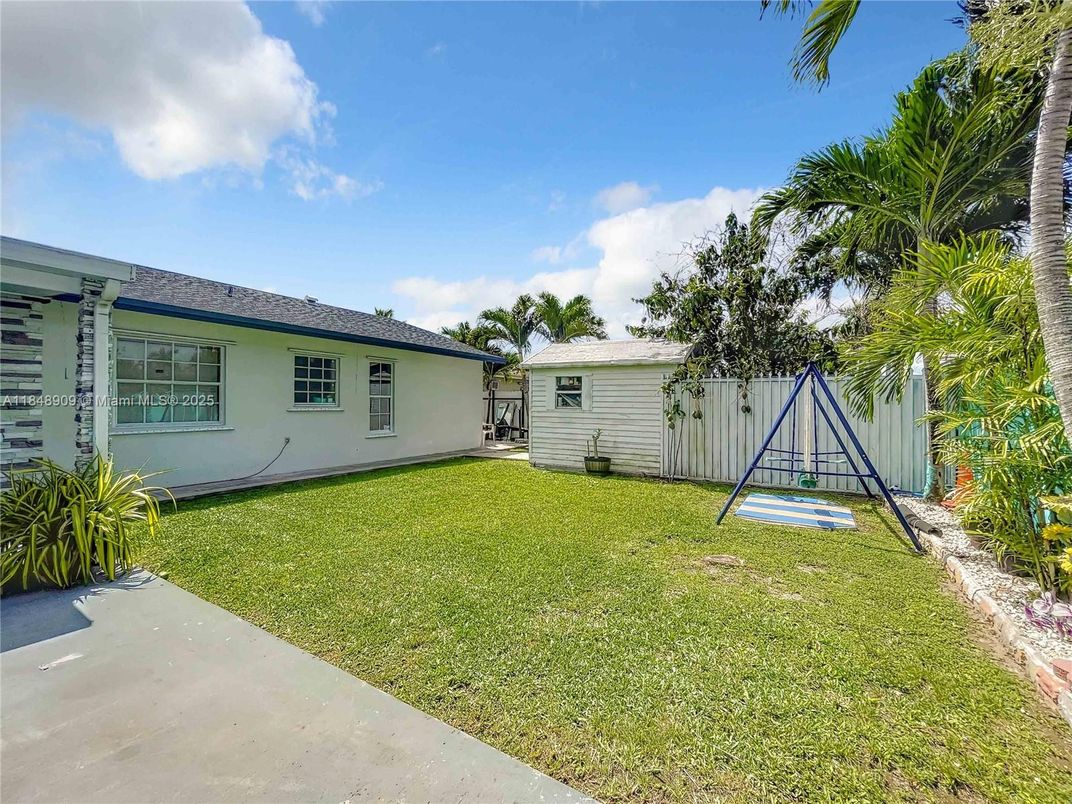 Backyard, Exterior, Playground