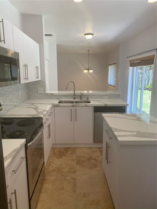 Interior, Kitchen, Pendant Lights
