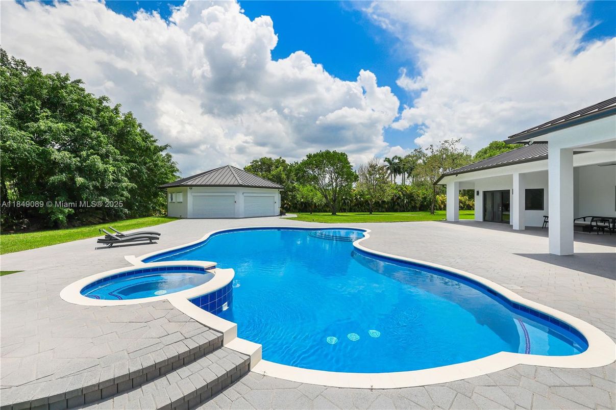 Detached Garage, Exterior, Pool