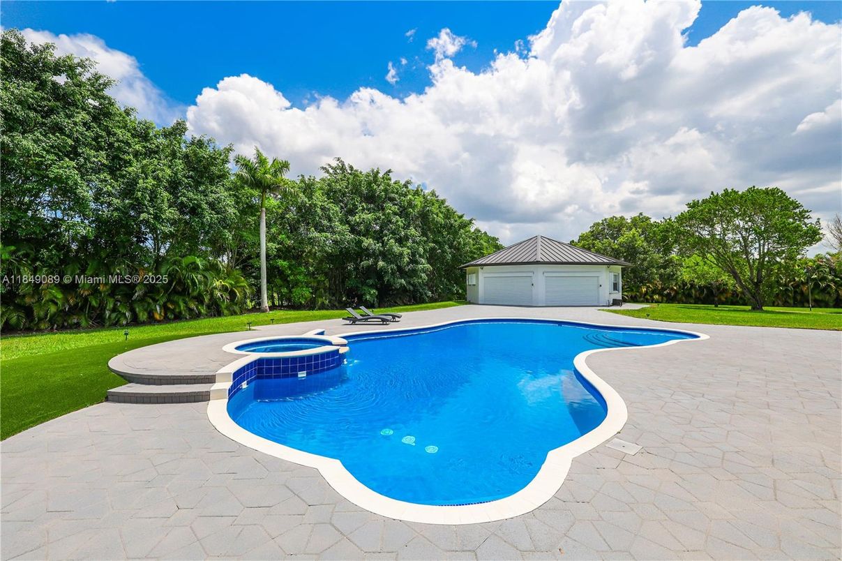 Detached Garage, Exterior, Pool