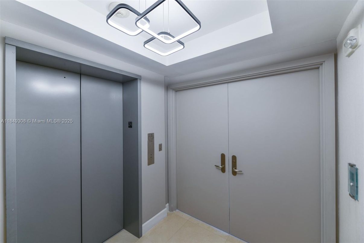Elevator, Interior, Pendant Lights