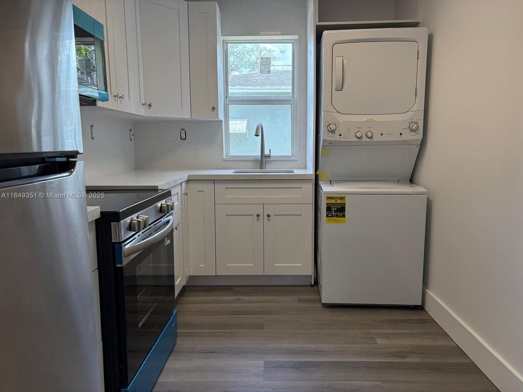 Interior, Kitchen, Stainless Steel Appliances, Washer, Wood Texture Flooring