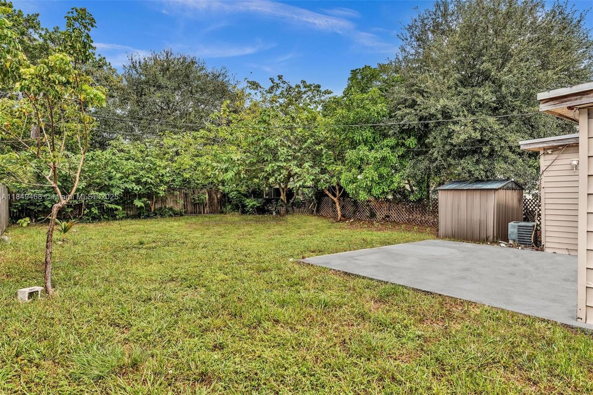 Backyard, Exterior