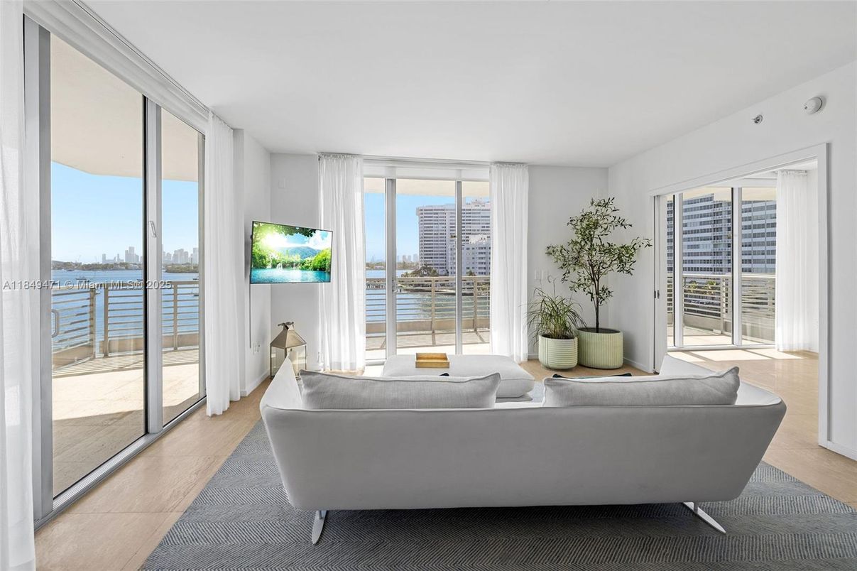 Interior, Living room, Water